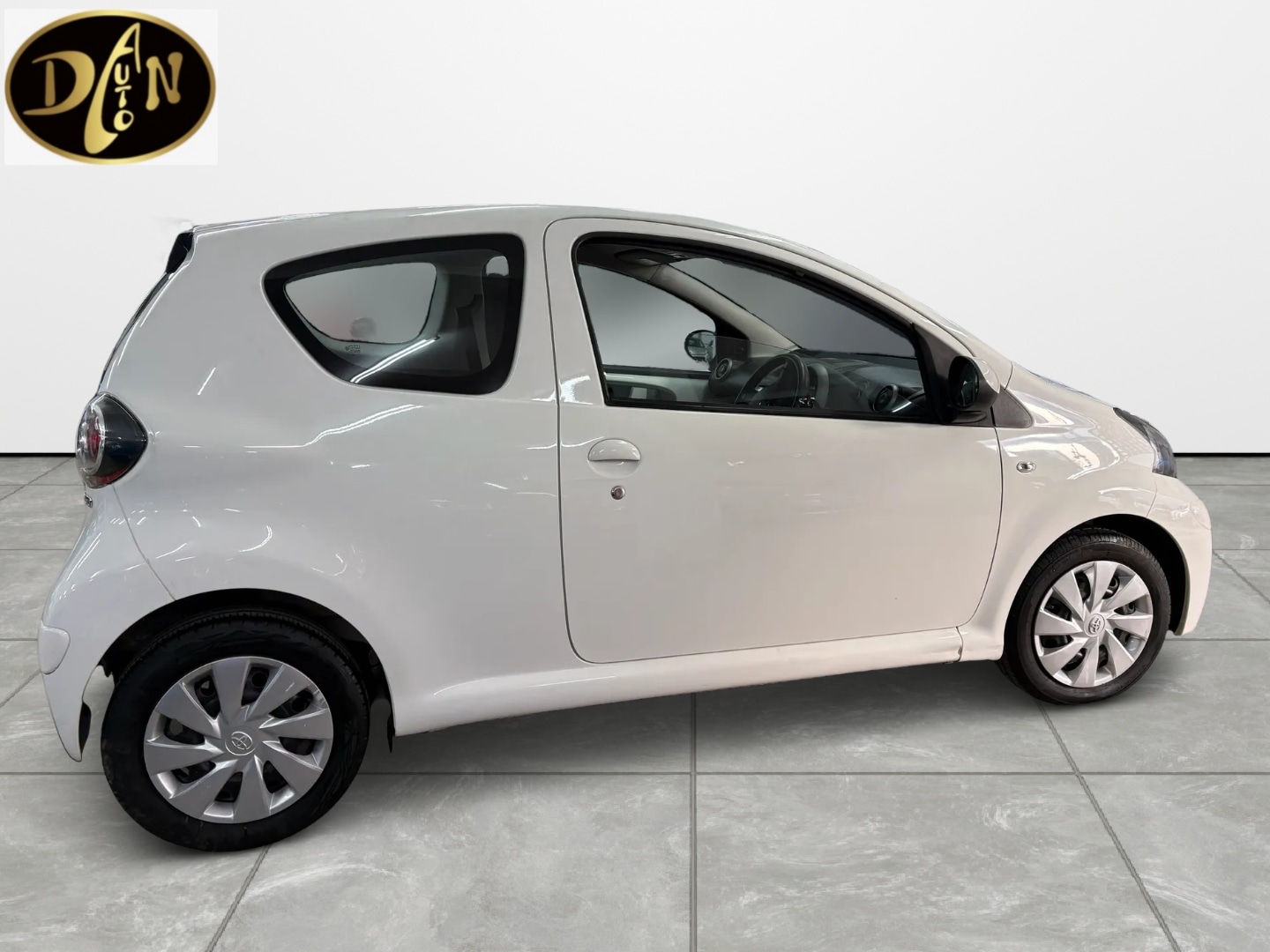 Used Toyota AYGO 2013 for sale - 77558832: Photo 6