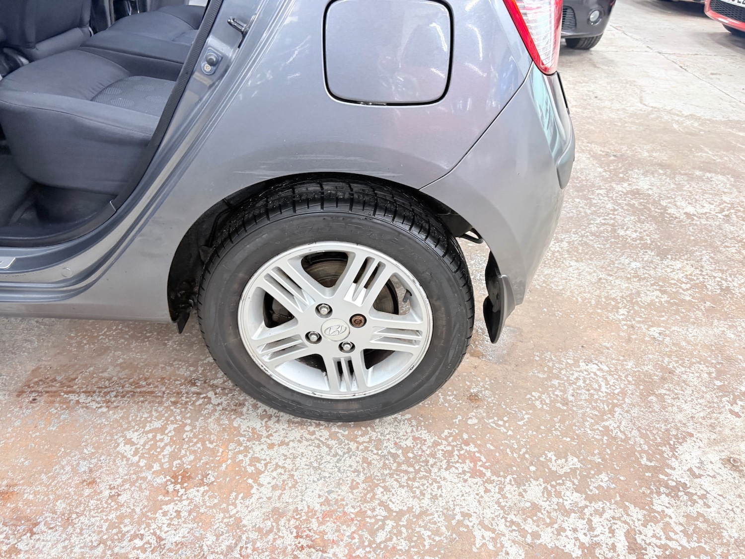 Used Hyundai i10 2008 for sale - 76846116: Photo 21