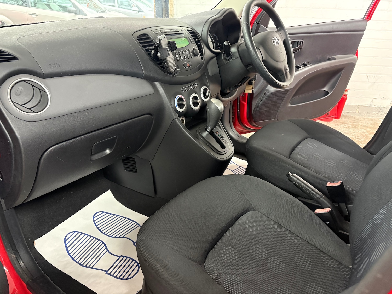 Used Hyundai i10 2009 for sale - 77370895: Photo 12