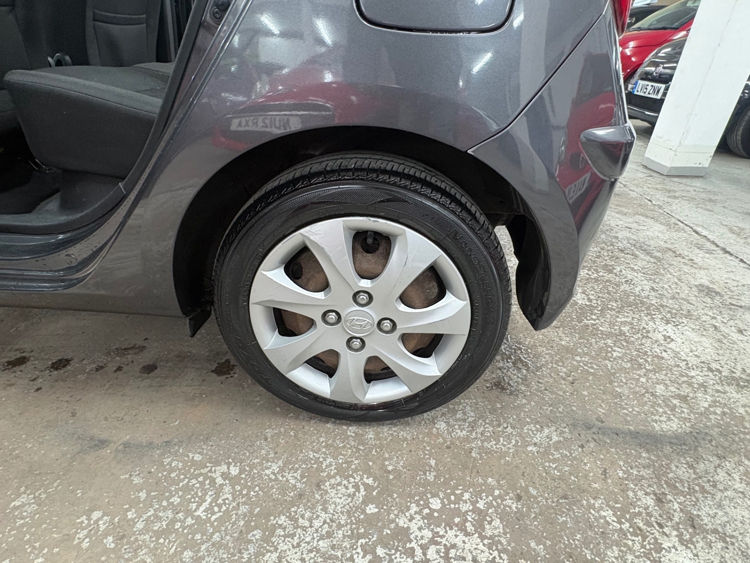 Used Hyundai i10 2012 for sale - 77984947: Photo 15