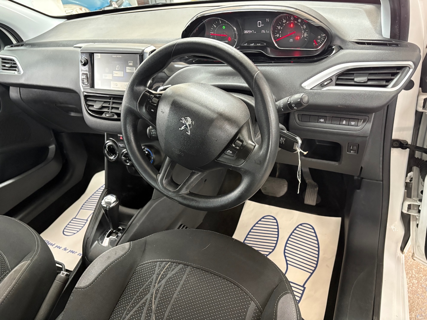 Used Peugeot 208 2014 for sale - 77166079: Photo 10