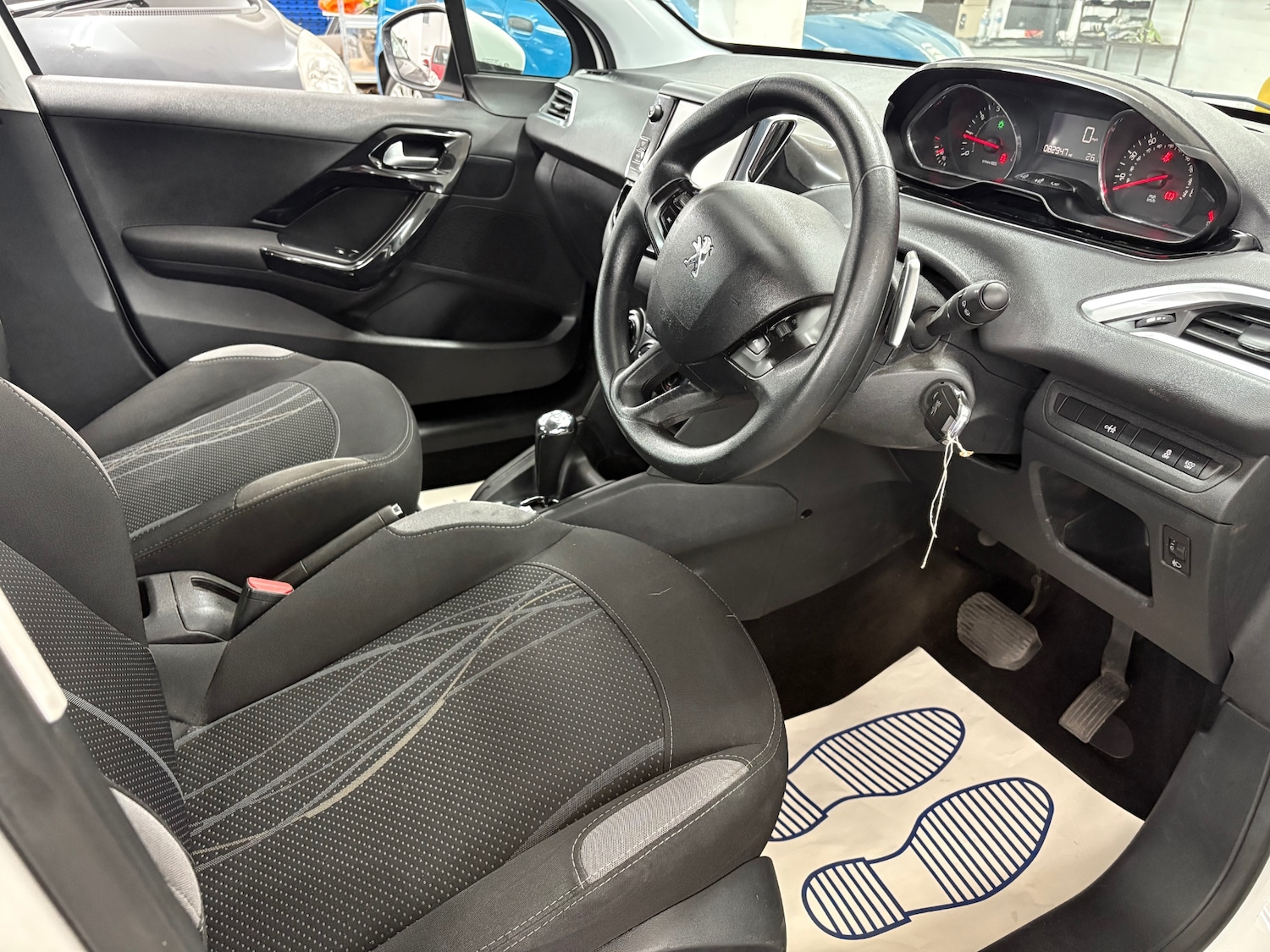 Used Peugeot 208 2014 for sale - 77166079: Photo 9