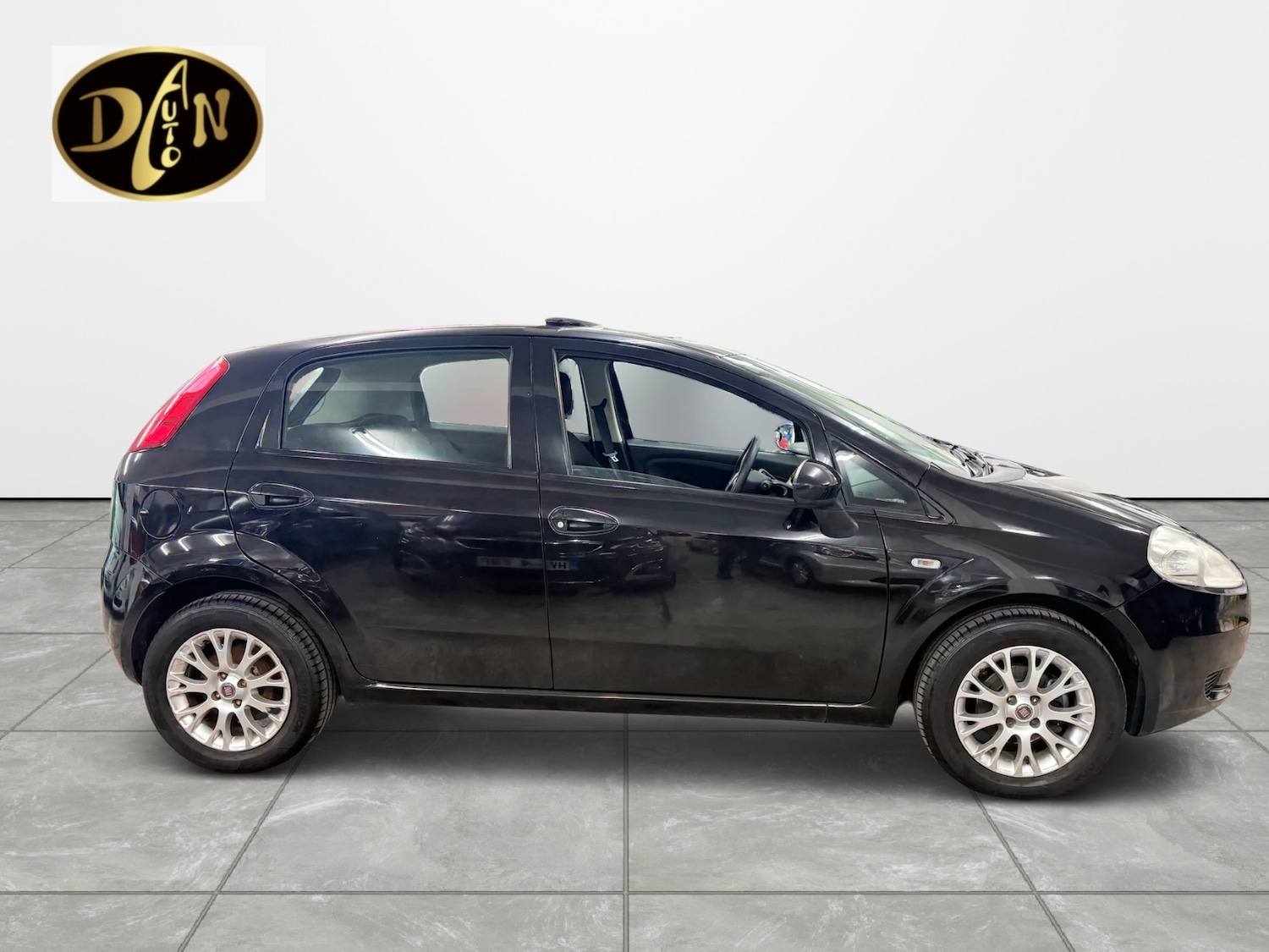 Used Fiat Grande Punto 2009 for sale - 76895825: Photo 2