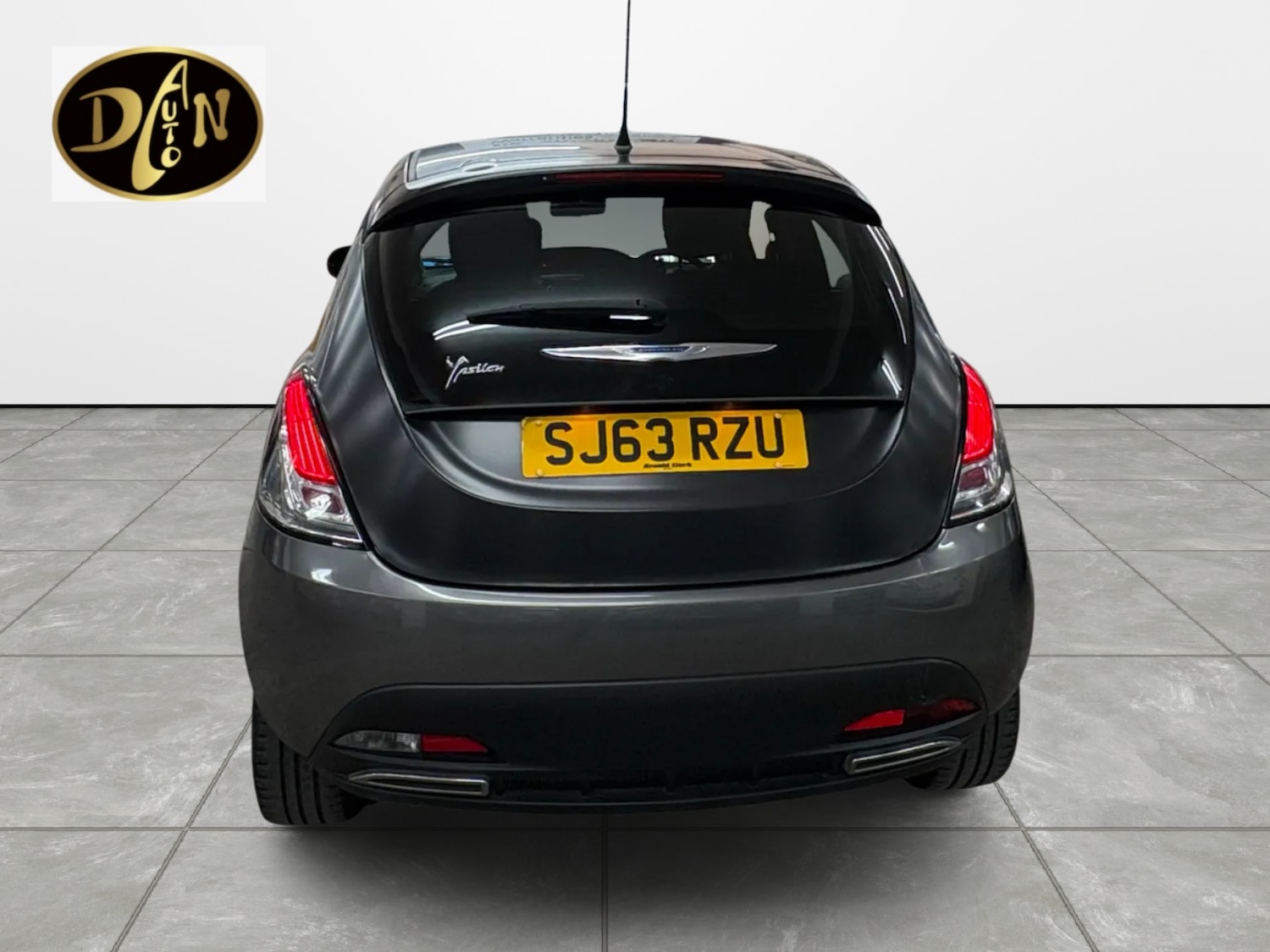 Used Chrysler Ypsilon 2013 for sale - 76758064: Photo 4