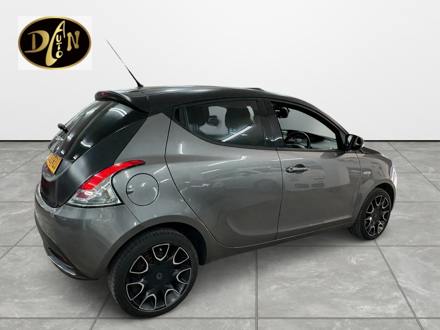 Used Chrysler Ypsilon 2013 for sale - 76758064: Photo 5