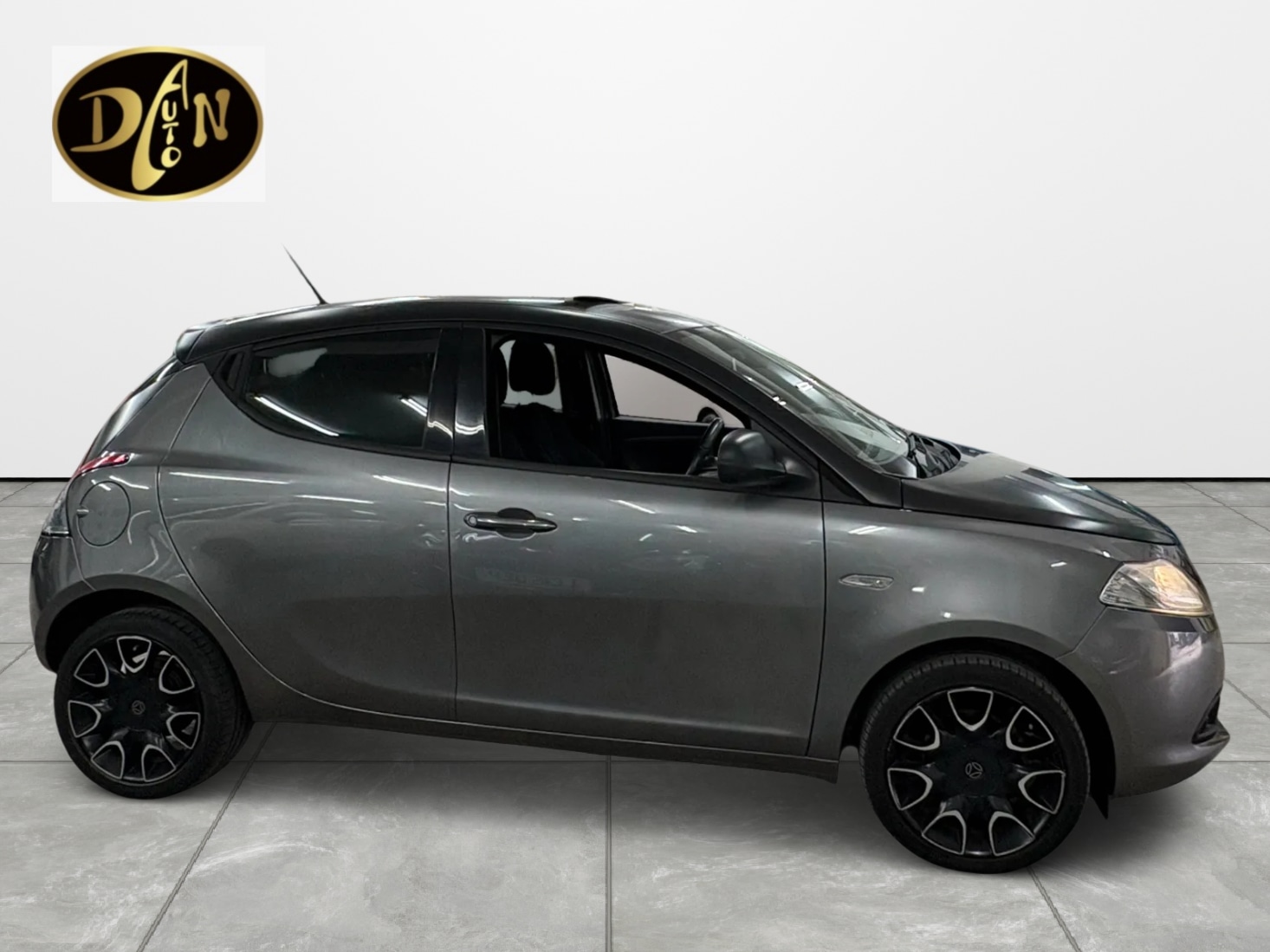 Used Chrysler Ypsilon 2013 for sale - 76758064: Photo 6