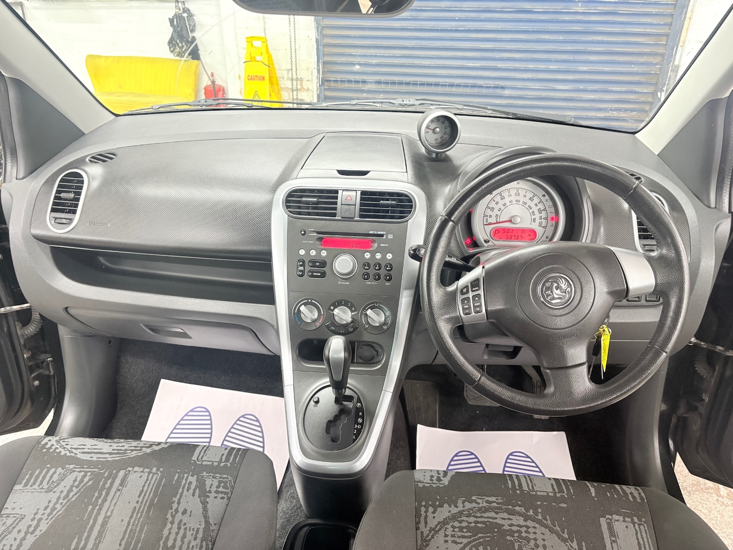Used Vauxhall Agila 2014 for sale - 76431116: Photo 10
