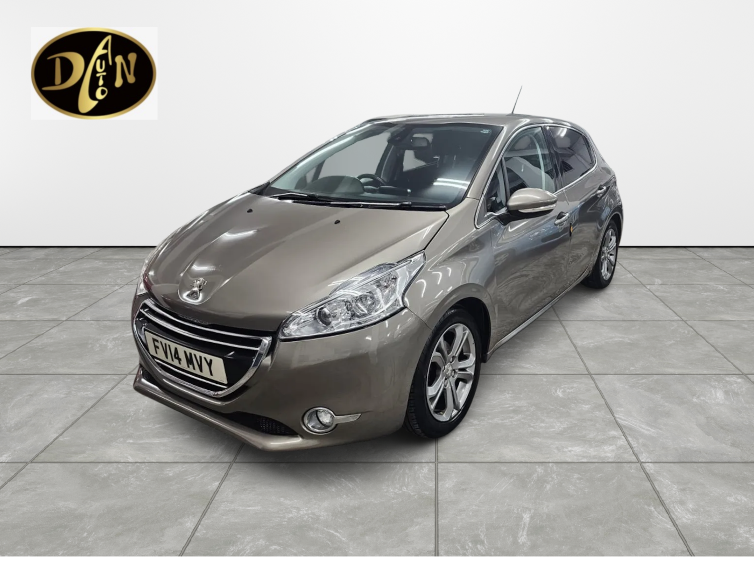 Used Peugeot 208 2014 for sale - 76431146: Photo 1
