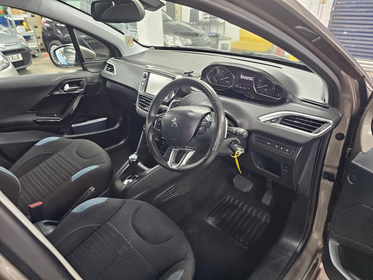 Used Peugeot 208 2014 for sale - 76431146: Photo 10