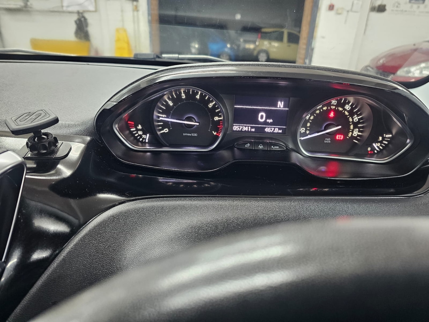 Used Peugeot 208 2014 for sale - 76431146: Photo 12