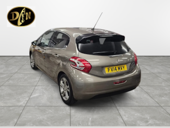 Used Peugeot 208 2014 for sale - 76431146: Photo