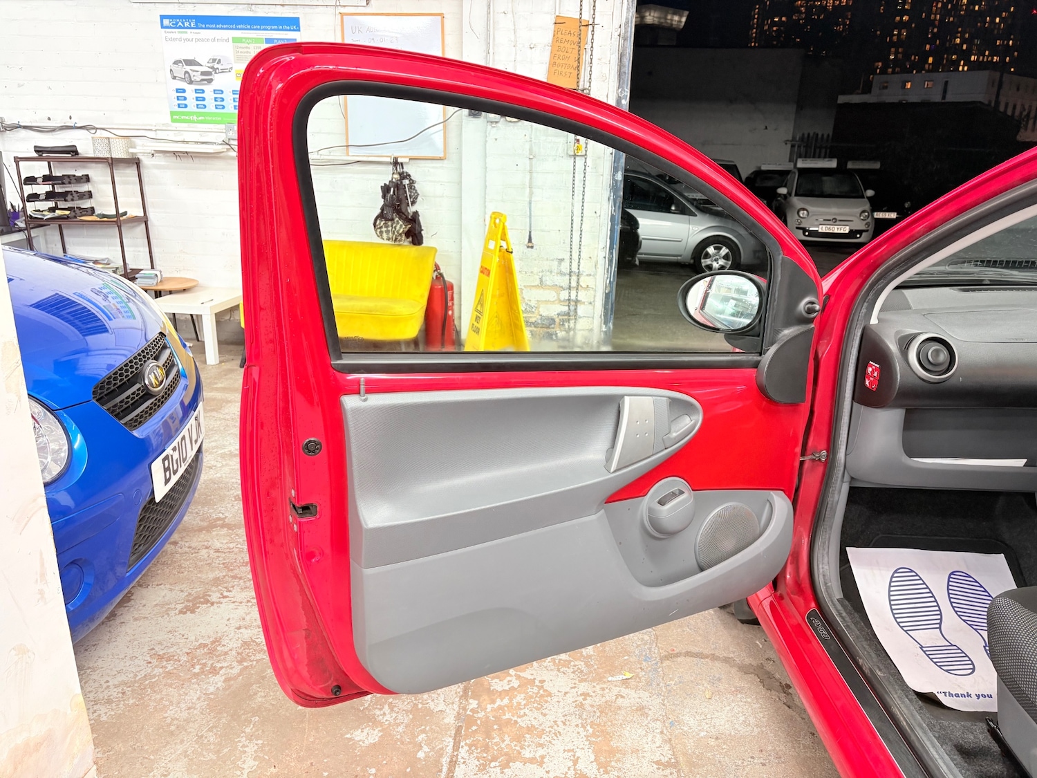 Used Toyota AYGO 2009 for sale - 76596100: Photo 13