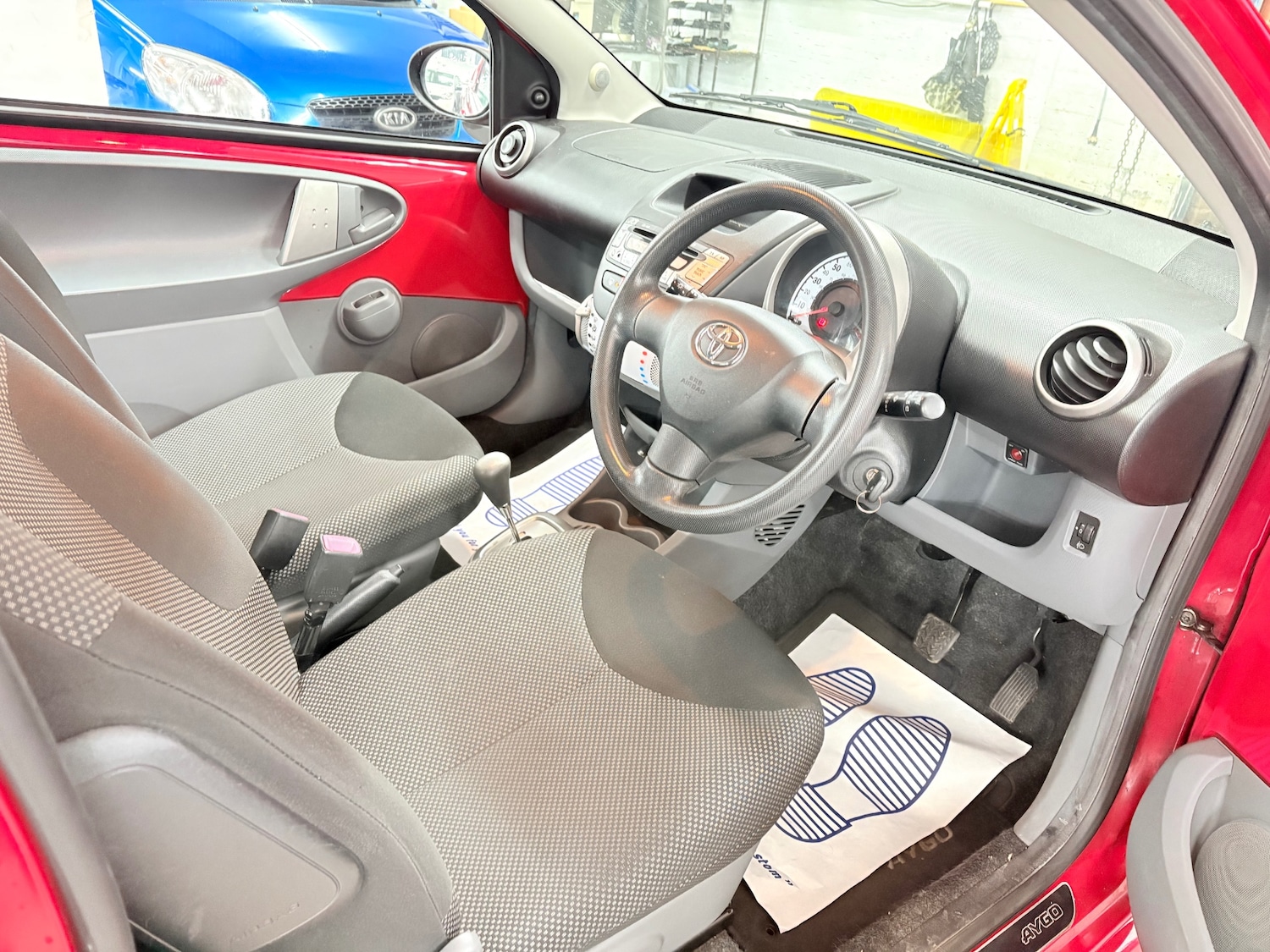 Used Toyota AYGO 2009 for sale - 76596100: Photo 9