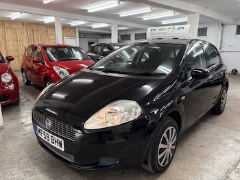 Used Fiat Grande Punto 2009 for sale - 76107505: Photo