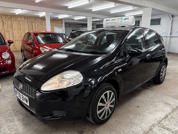 Used Fiat Grande Punto 2009 for sale - 76107505: Photo