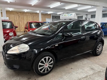 Used Fiat Grande Punto 2009 for sale - 76107505: Photo