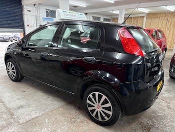 Used Fiat Grande Punto 2009 for sale - 76107505: Photo