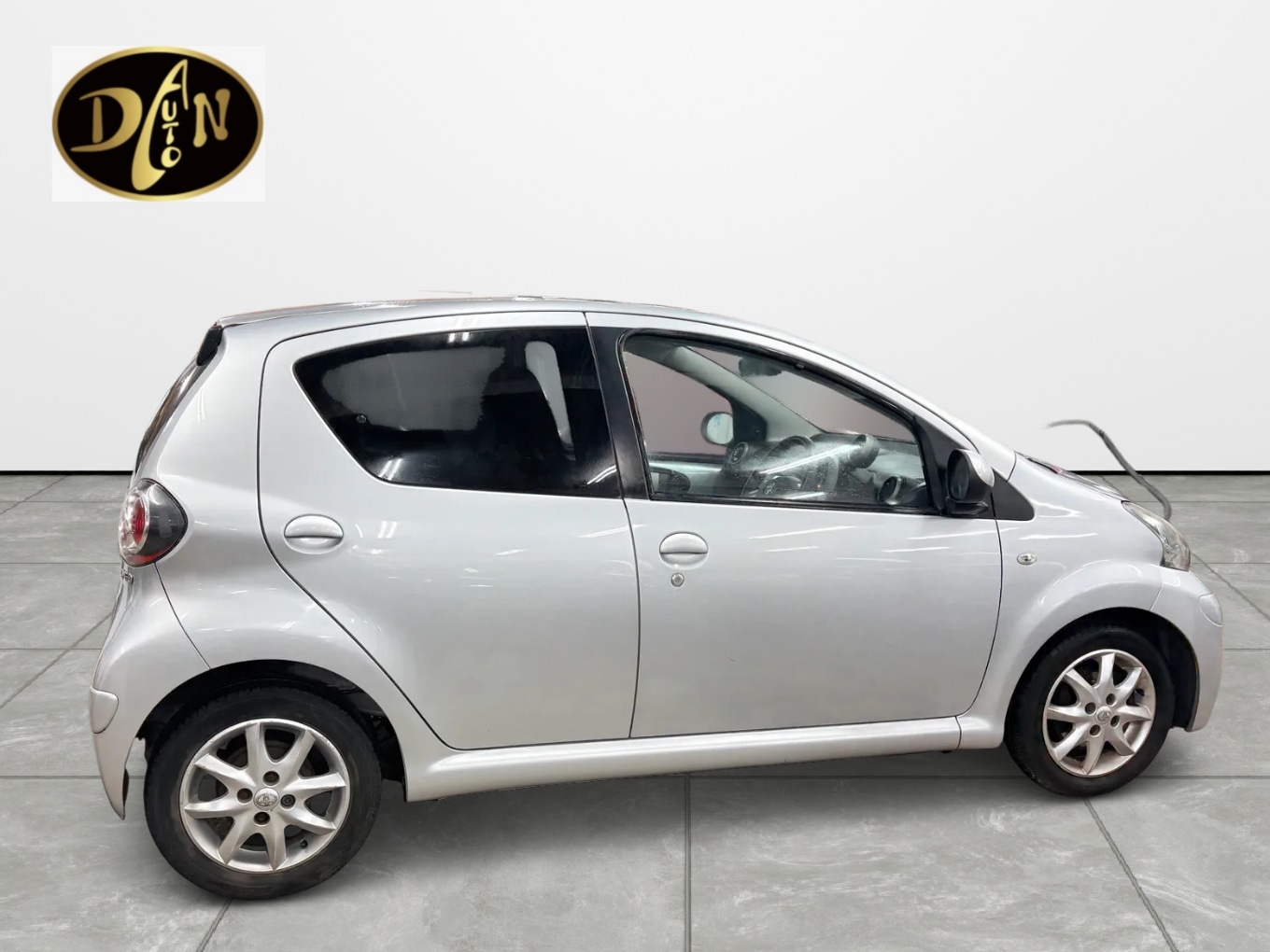 Used Toyota AYGO 2014 for sale - 76770261: Photo 6