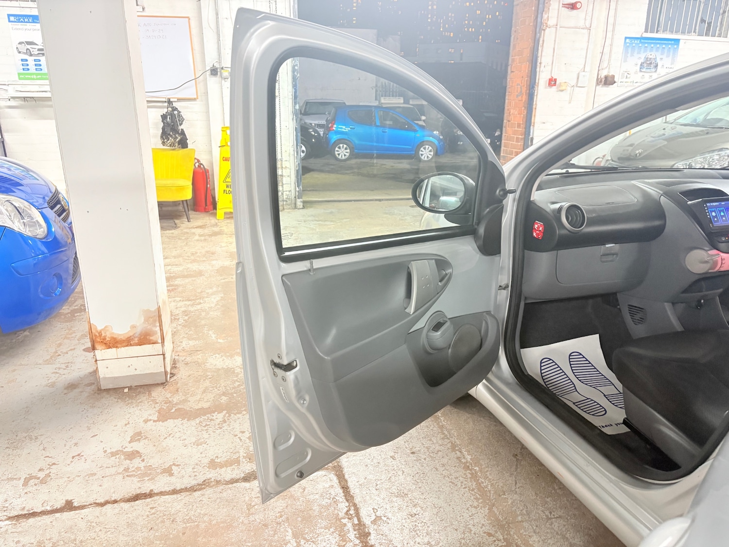 Used Toyota AYGO 2008 for sale - 76758198: Photo 15