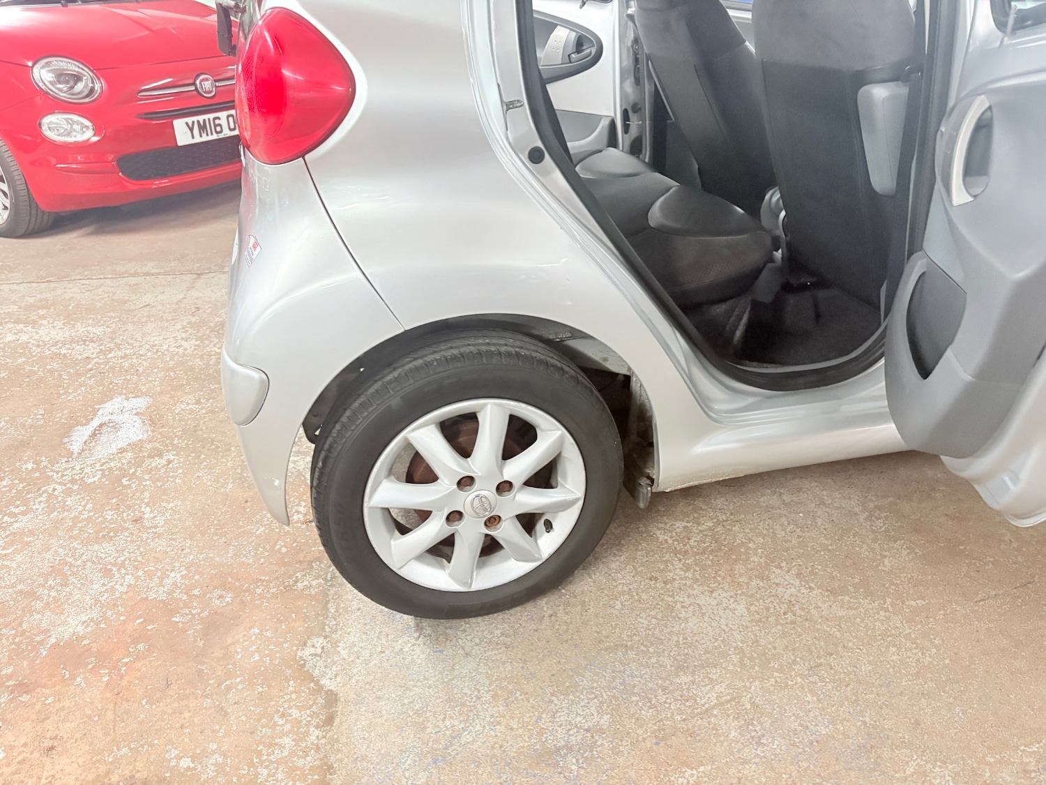 Used Toyota AYGO 2008 for sale - 76758198: Photo 19