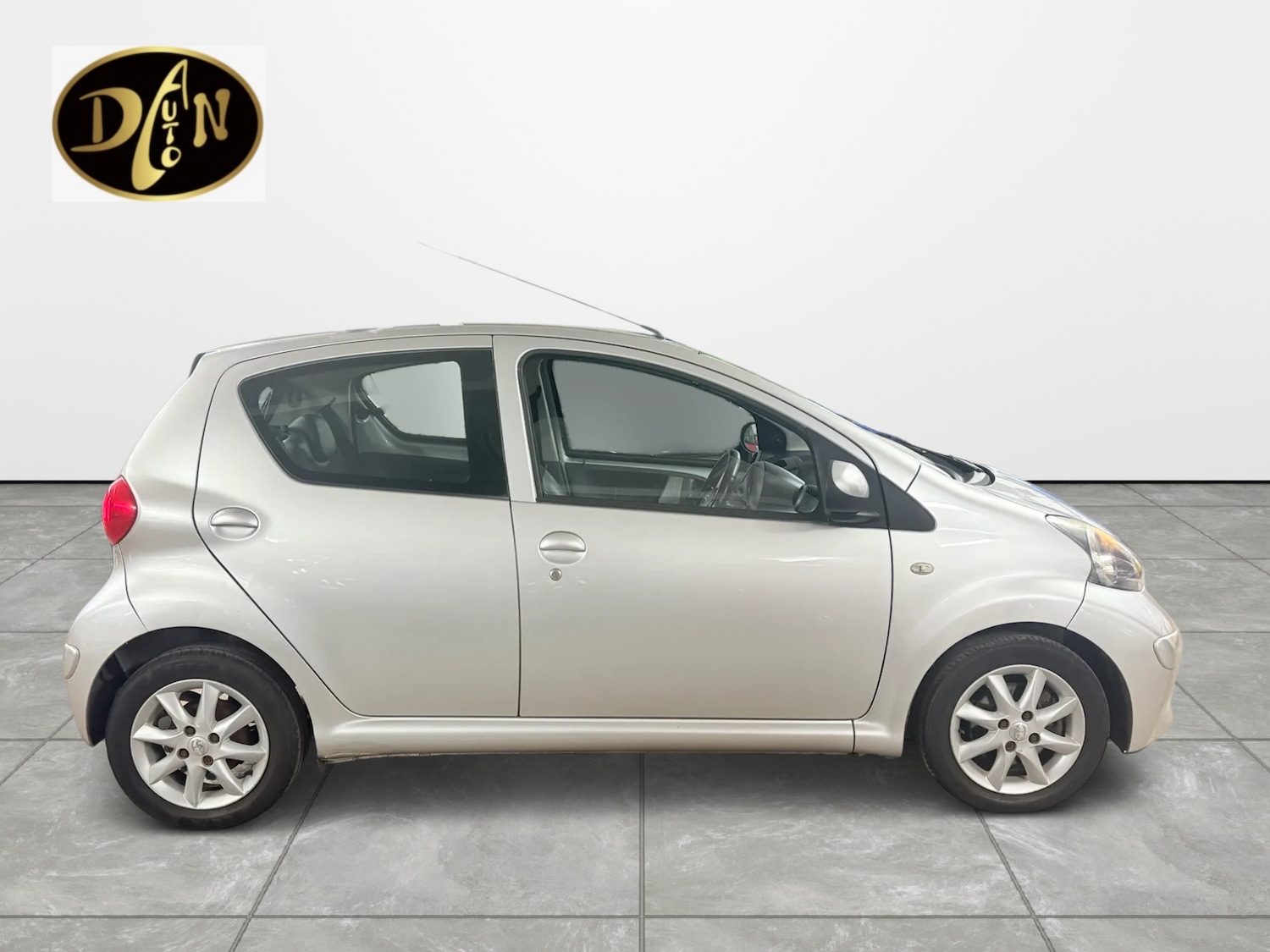Used Toyota AYGO 2008 for sale - 76758198: Photo 2