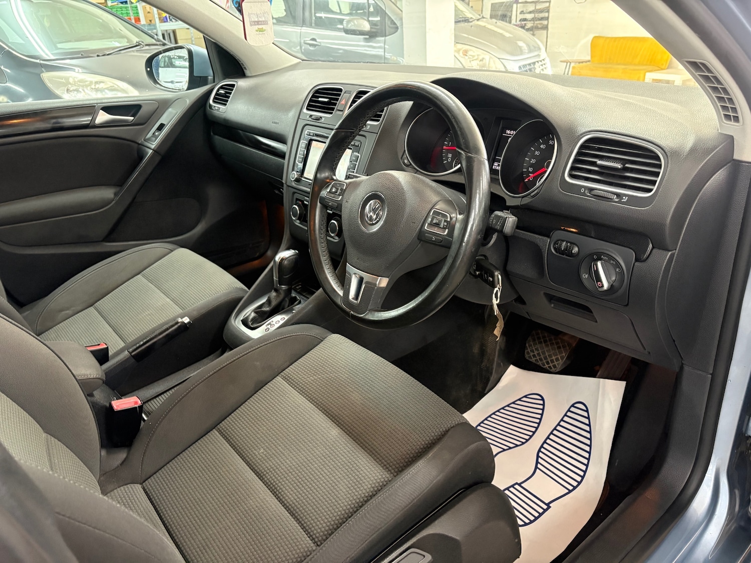 Used Volkswagen Golf 2011 for sale - 78144829: Photo 9