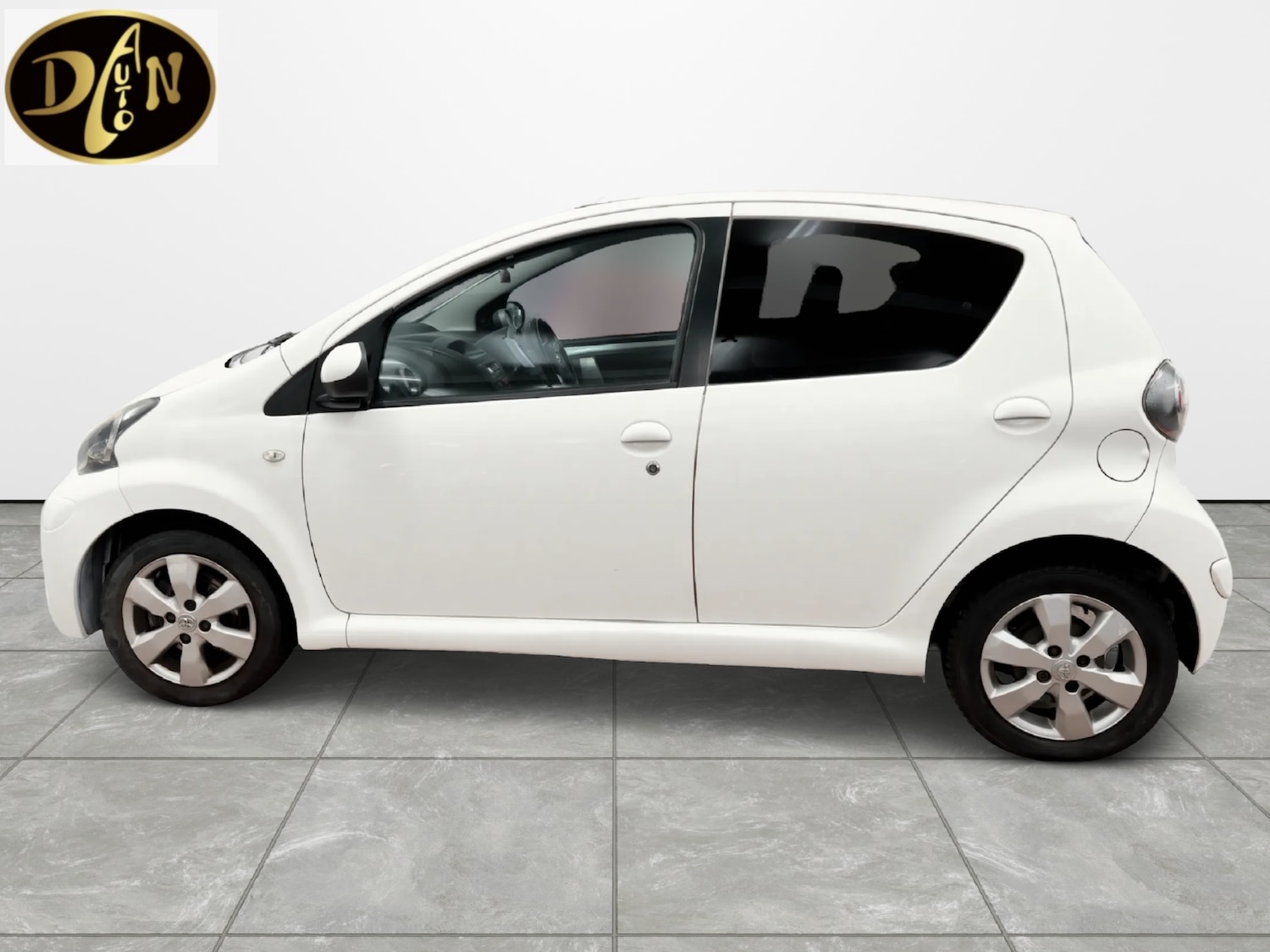 Used Toyota AYGO 2012 for sale - 77140575: Photo 3