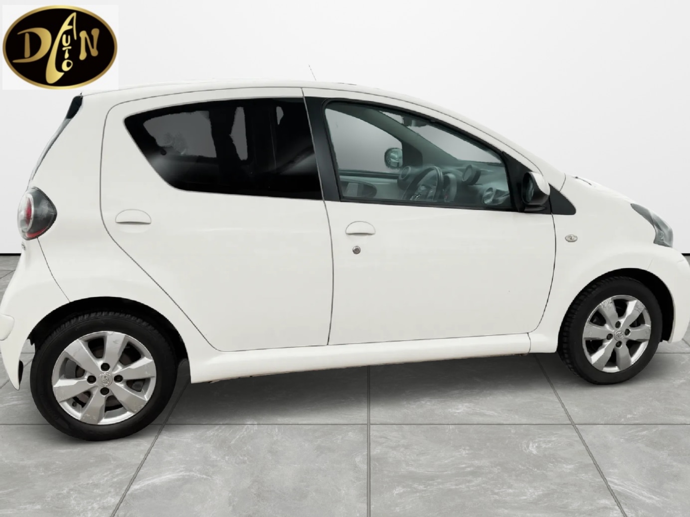 Used Toyota AYGO 2012 for sale - 77140575: Photo 7