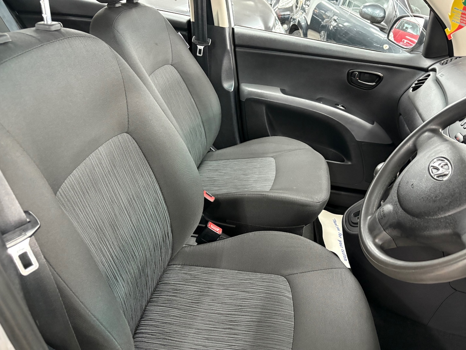 Used Hyundai i10 2013 for sale - 76107565: Photo 14