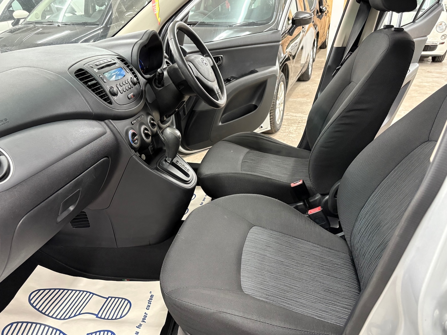 Used Hyundai i10 2013 for sale - 76107565: Photo 16