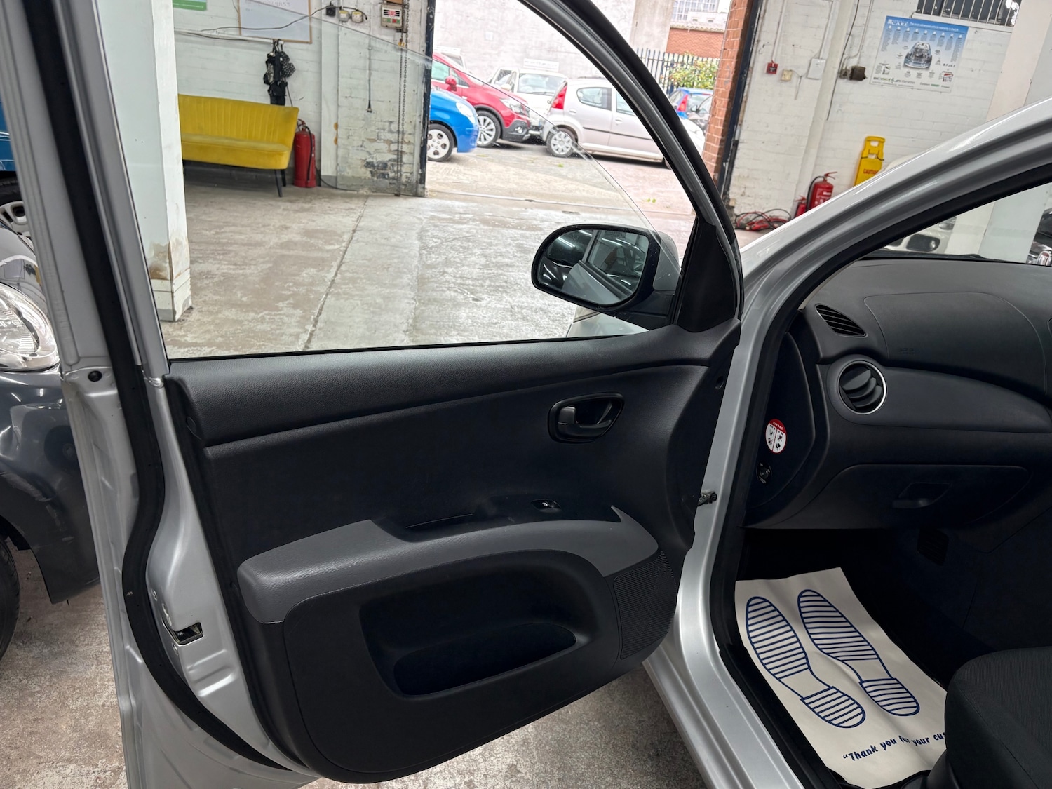 Used Hyundai i10 2013 for sale - 76107565: Photo 19