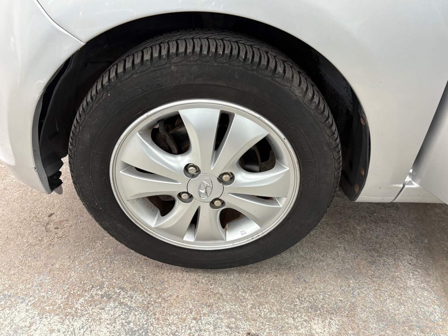 Used Hyundai i10 2013 for sale - 76107565: Photo 24