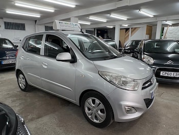 Used Hyundai i10 2013 for sale - 76107565: Photo 2