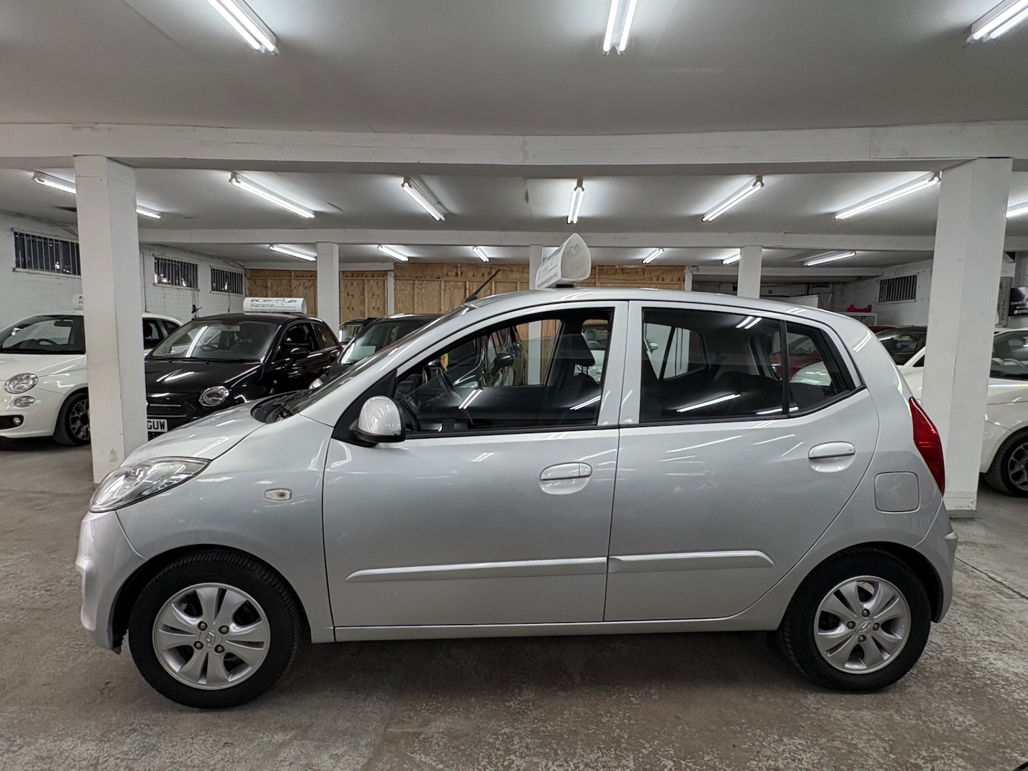 Used Hyundai i10 2013 for sale - 76107565: Photo 8