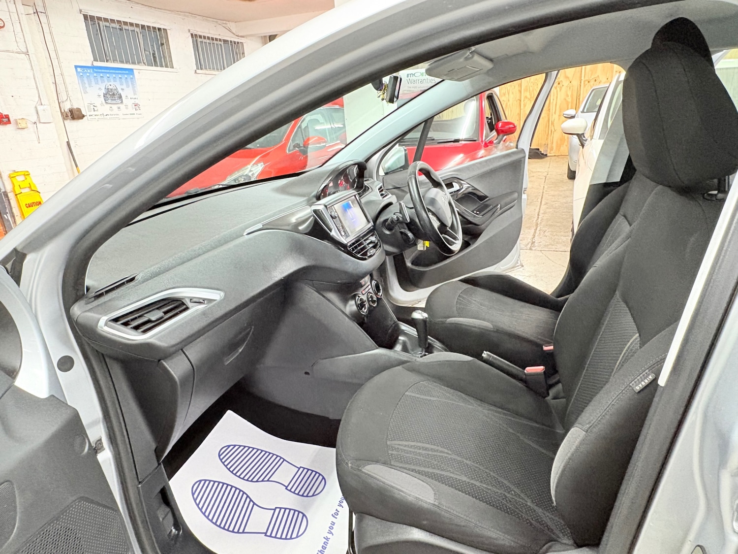 Used Peugeot 208 2013 for sale - 76325082: Photo 17