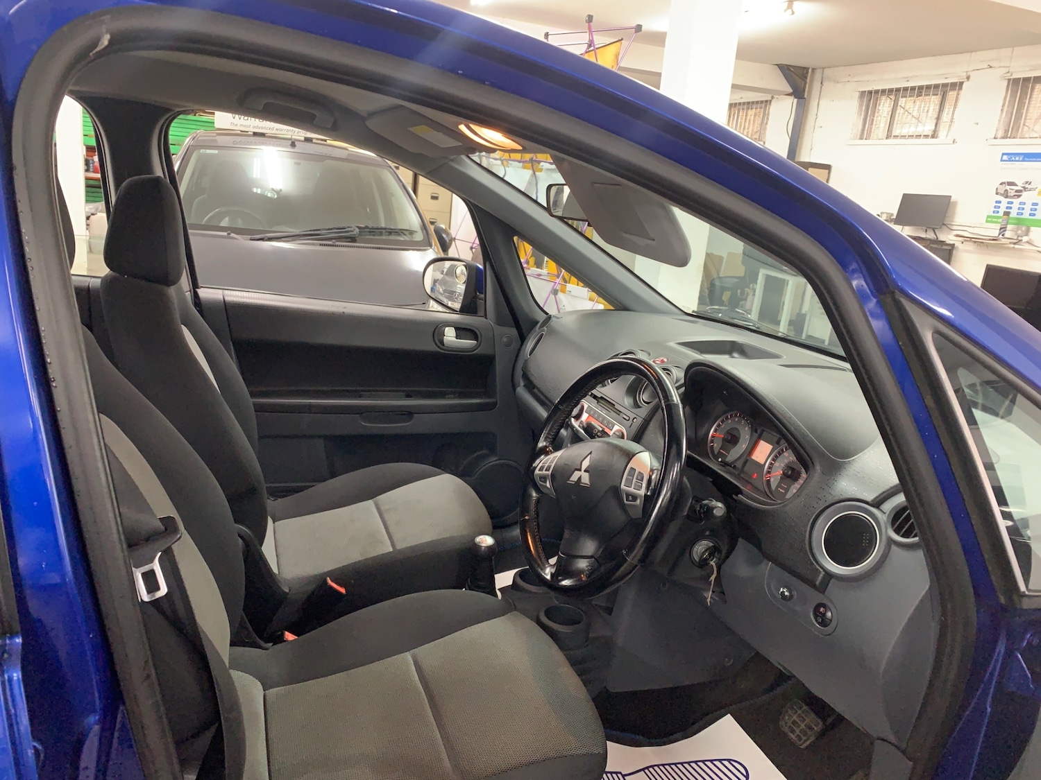 Used Mitsubishi Colt 2009 for sale - 76107568: Photo 14