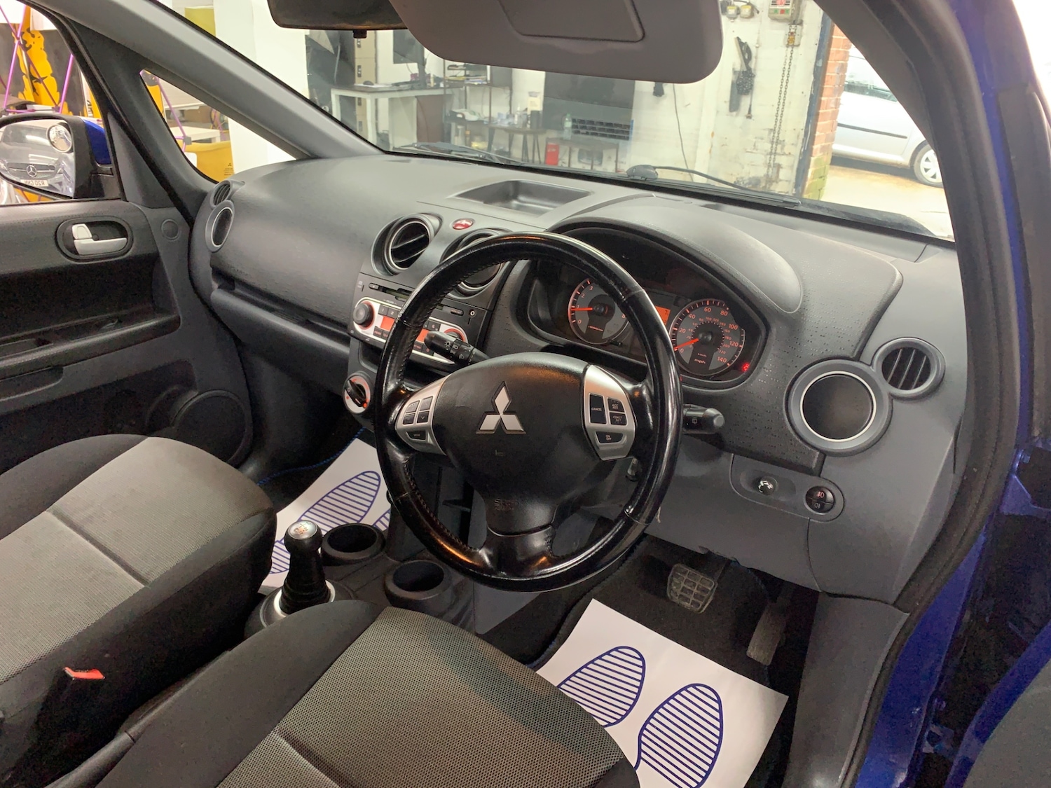 Used Mitsubishi Colt 2009 for sale - 76107568: Photo 15