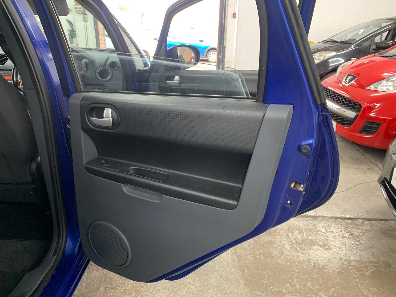 Used Mitsubishi Colt 2009 for sale - 76107568: Photo 19