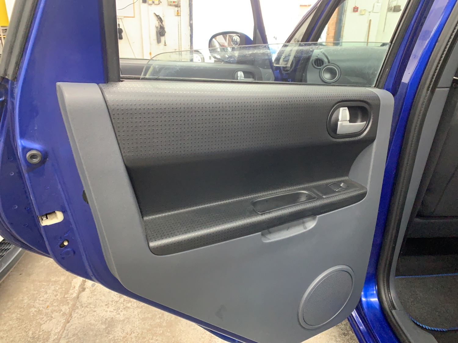 Used Mitsubishi Colt 2009 for sale - 76107568: Photo 21