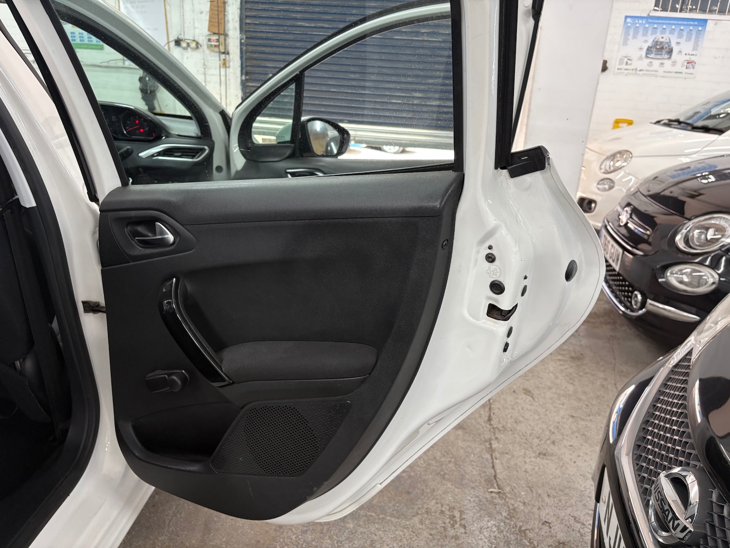 Used Peugeot 208 2014 for sale - 76471378: Photo 16