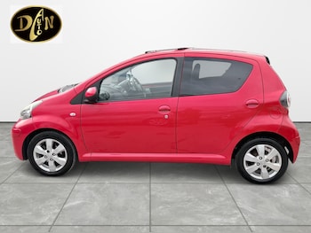 Used Toyota AYGO 2011 for sale - 79451726: Photo