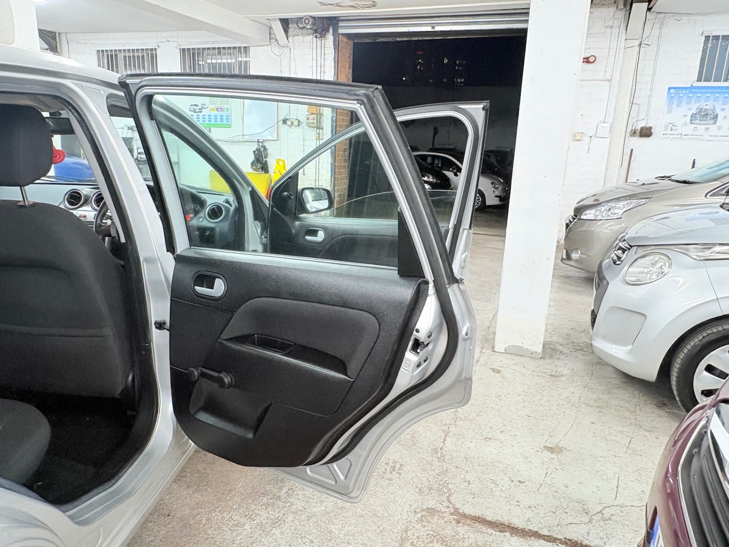 Used Ford Fiesta 2009 for sale - 76596107: Photo 13