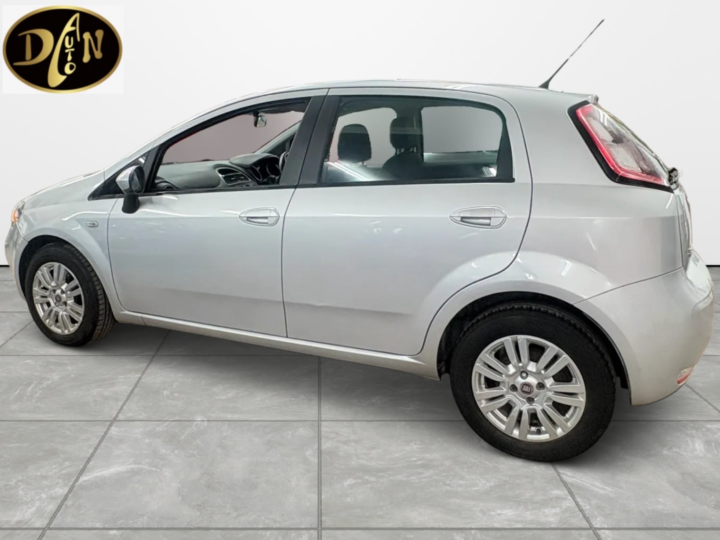 Used Fiat Punto 2012 for sale - 77508795: Photo 8