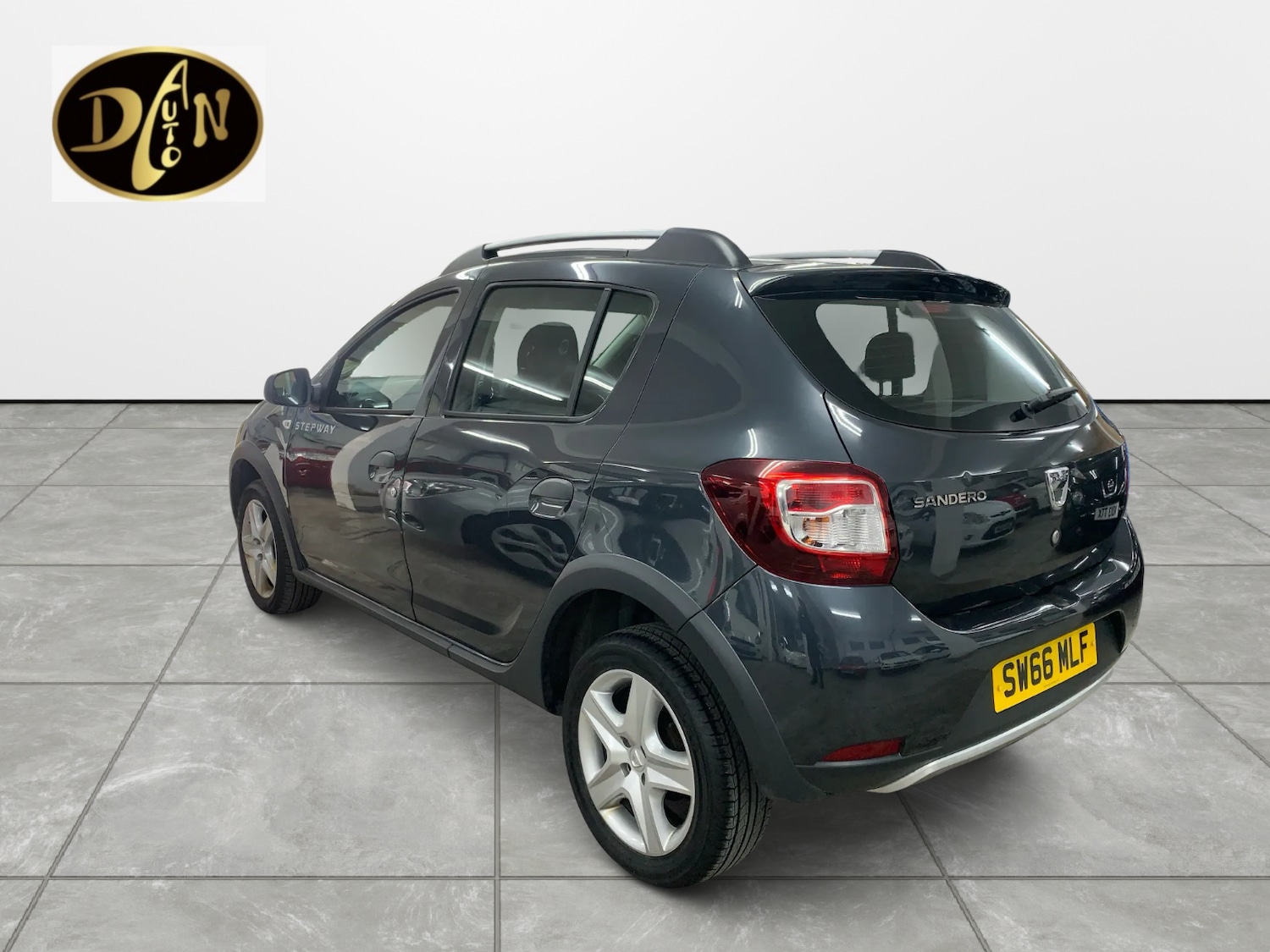 Used Dacia Sandero Stepway 2016 for sale - 77915325: Photo 4