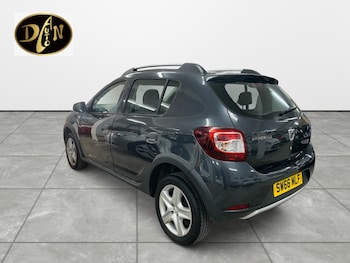 Used Dacia Sandero Stepway 2016 for sale - 77915325: Photo