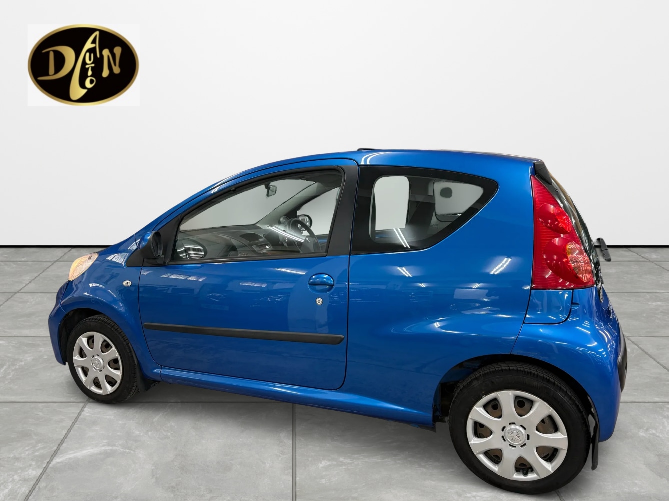 Used Peugeot 107 2009 for sale - 76670729: Photo 2