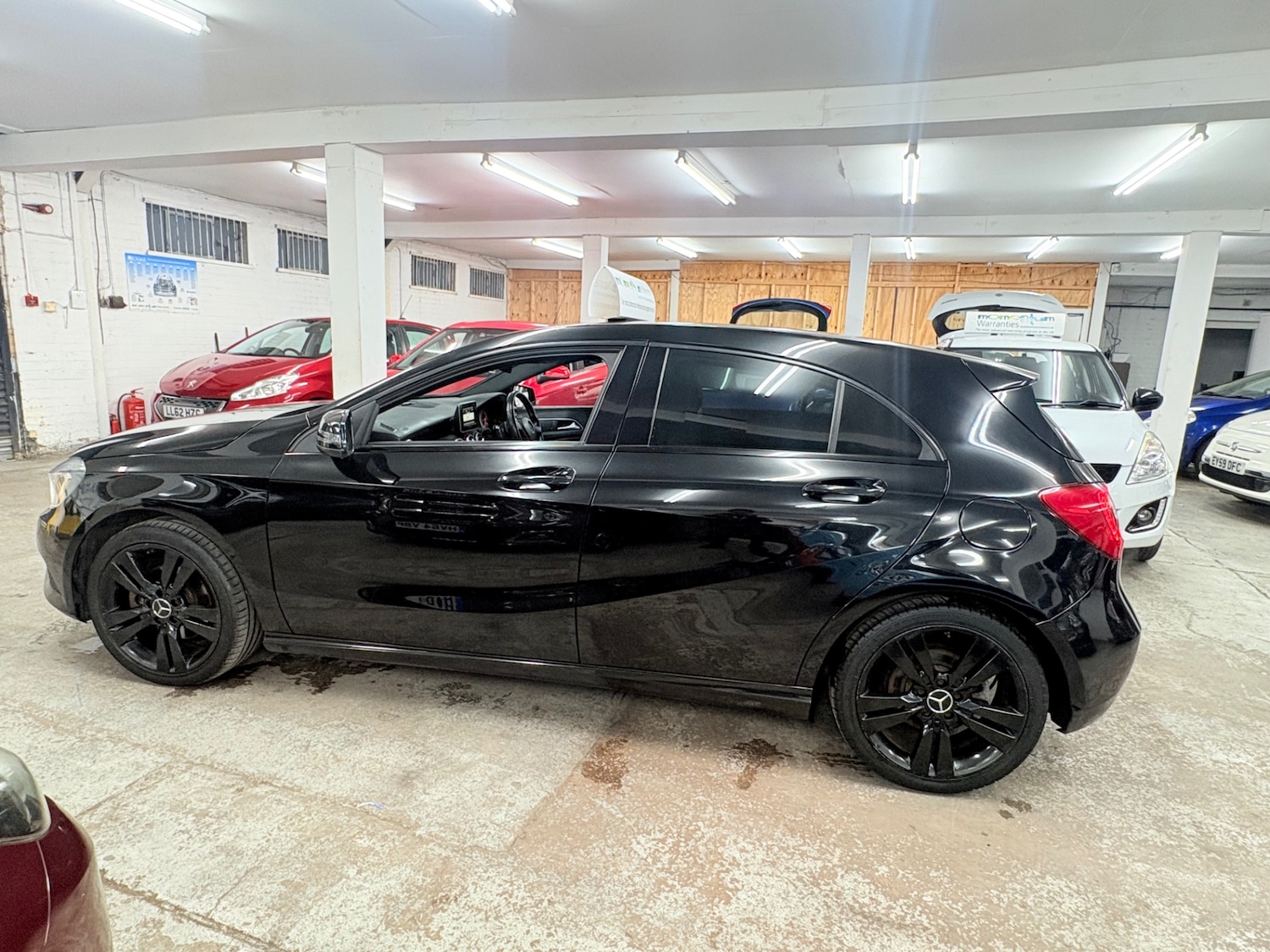 Used Mercedes-Benz A-Class 2015 for sale - 76376976: Photo 10