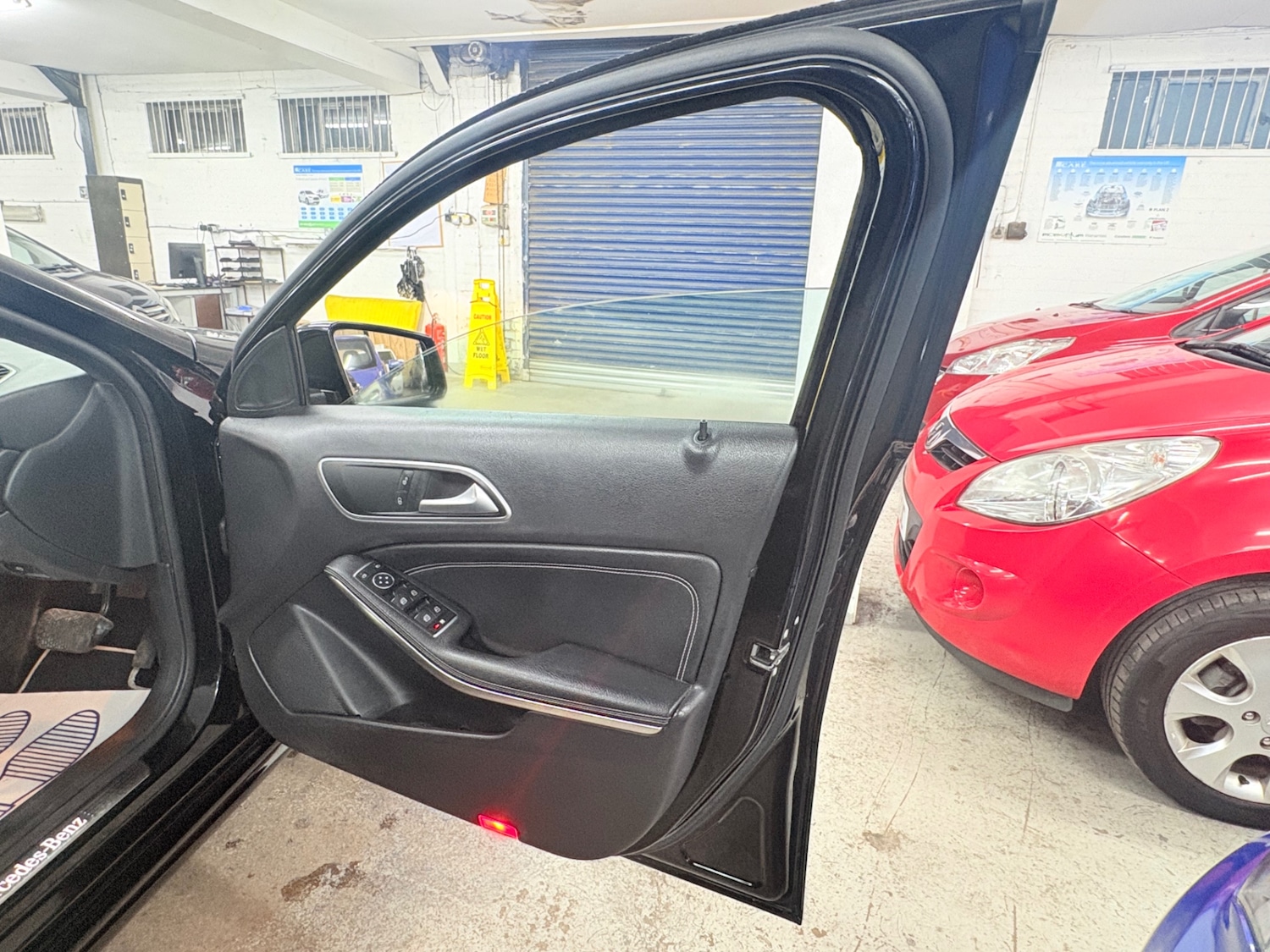 Used Mercedes-Benz A-Class 2015 for sale - 76376976: Photo 22