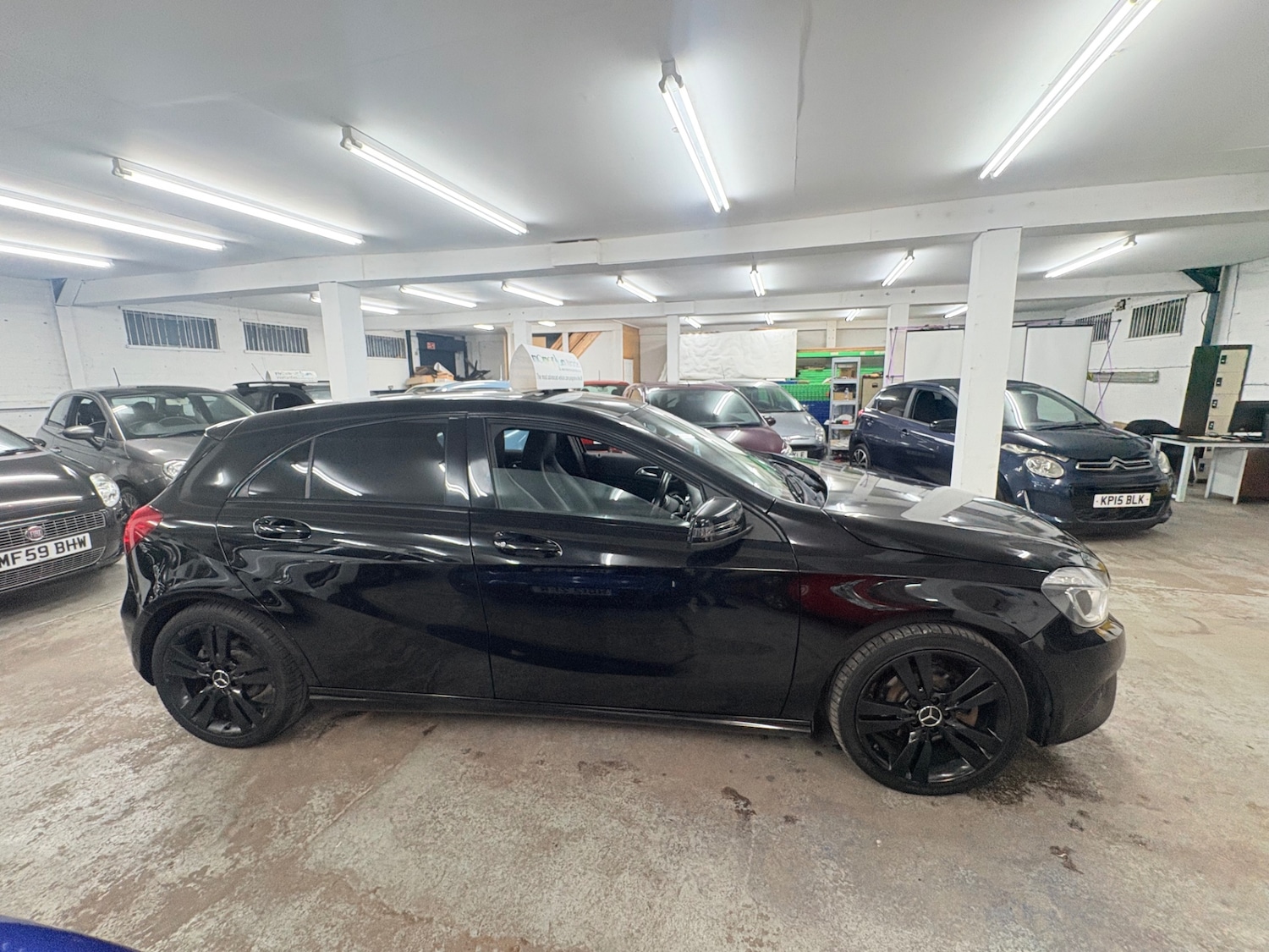 Used Mercedes-Benz A-Class 2015 for sale - 76376976: Photo 5