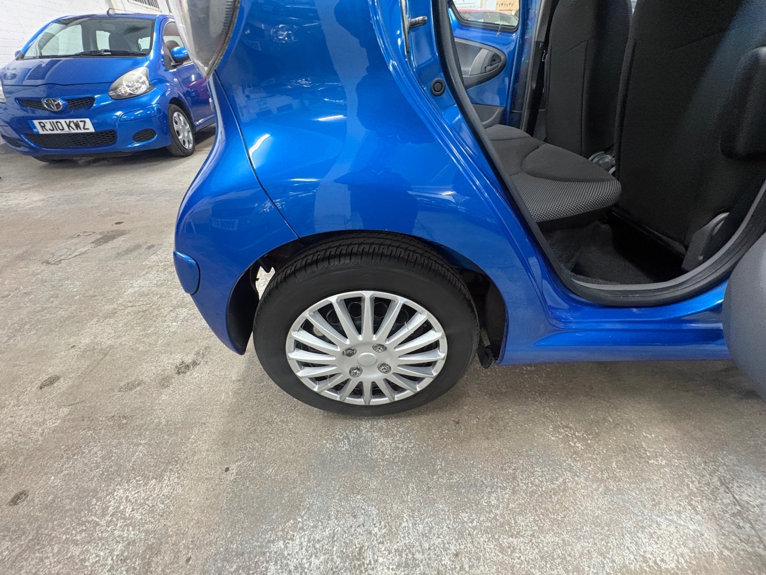 Used Toyota AYGO 2010 for sale - 77891519: Photo 21